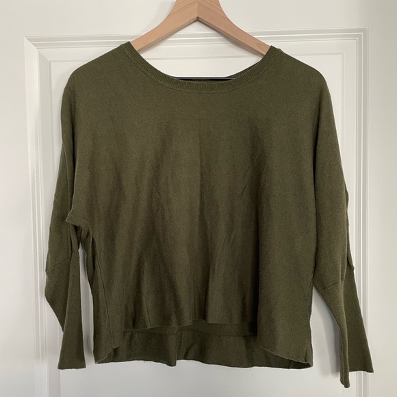 Olive Green Women's Sweater size large - Picture 1 of 5